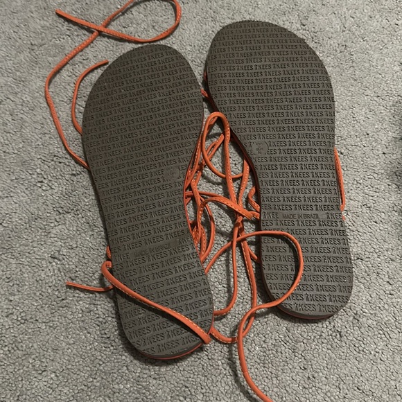 Brand New. No tags. Scrappy teeks “Roe” sandals - Picture 2 of 3